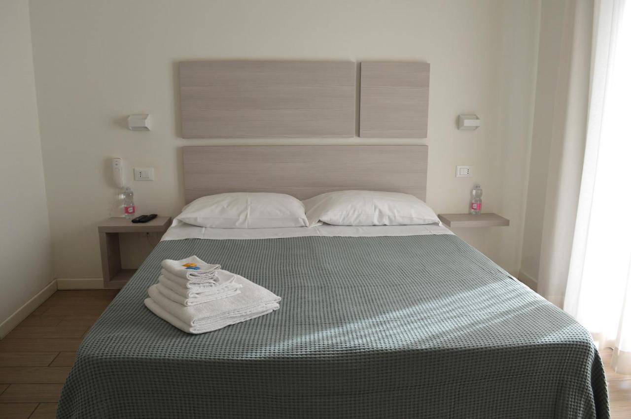 Hotel Riva E Mare Ріміні Екстер'єр фото