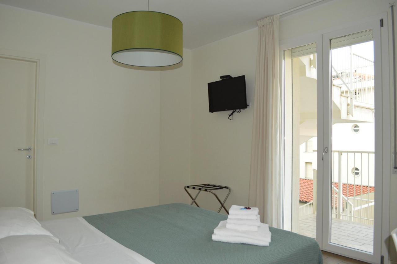 Hotel Riva E Mare Ріміні Екстер'єр фото