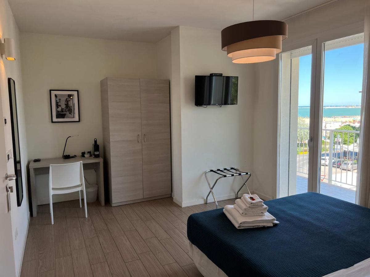 Hotel Riva E Mare Ріміні Екстер'єр фото